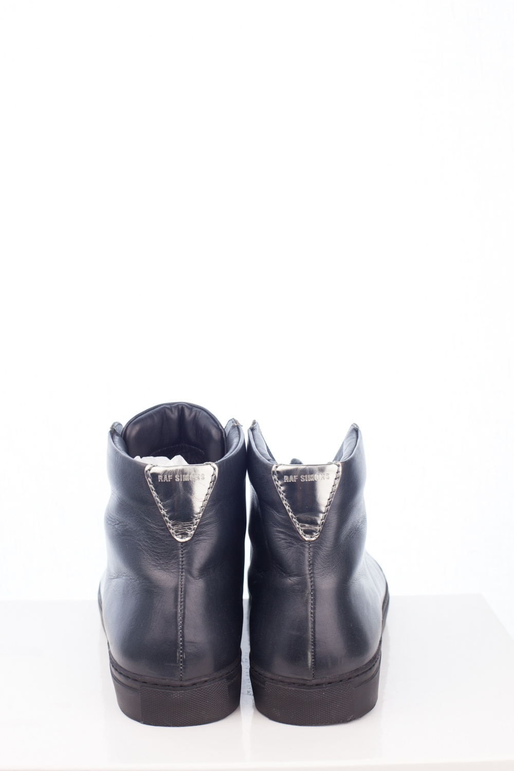 Minimal "Whole cut" Leather High Top