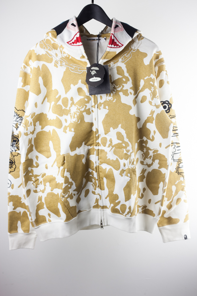 NWT/Bag 2009 Cow Hoodie Gold Zip Up