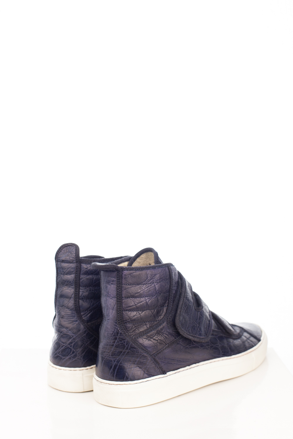 08-09 Croc Embossed Hi Top