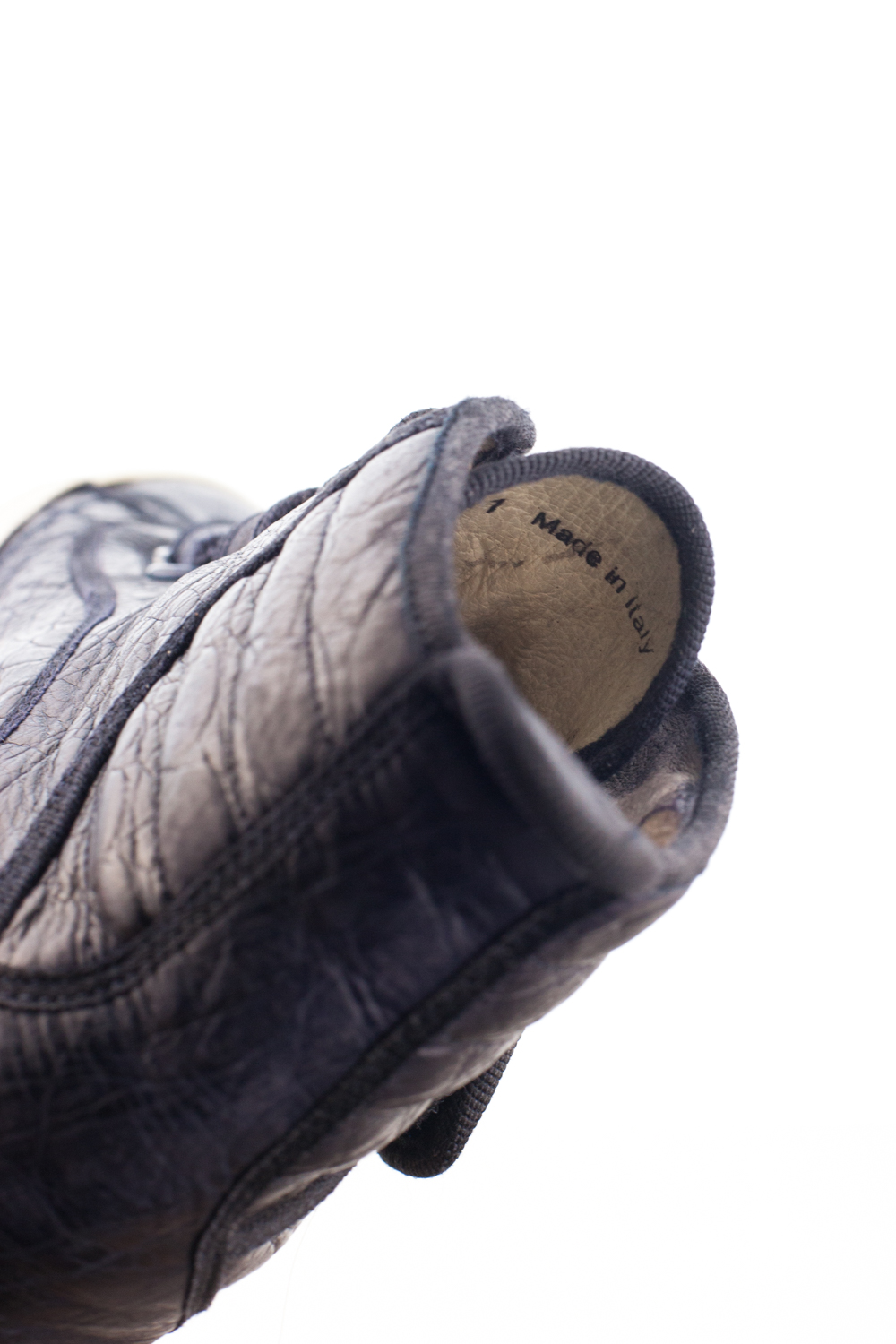 08-09 Croc Embossed Hi Top