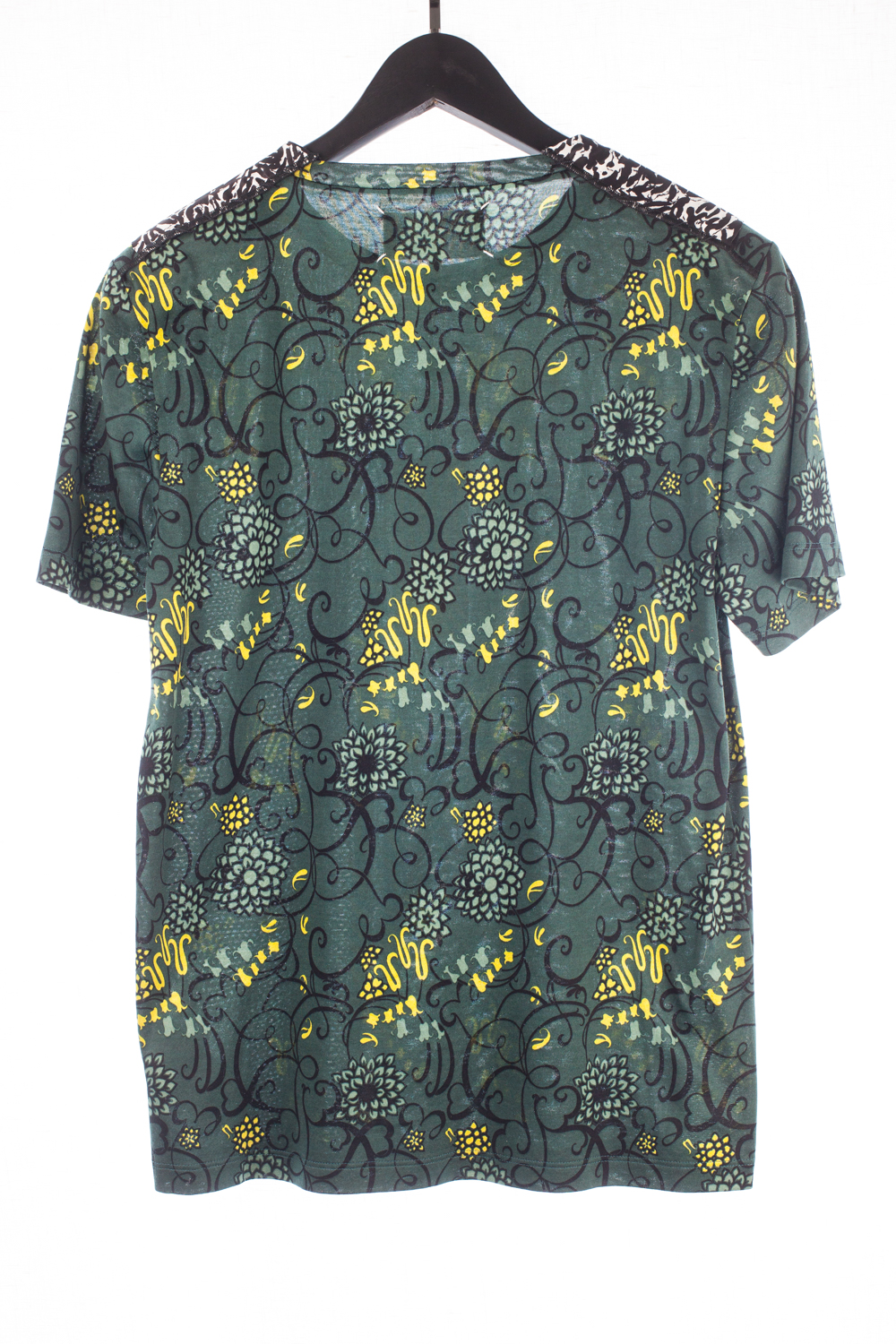 NWOT Floral Tee w/ Epaulets
